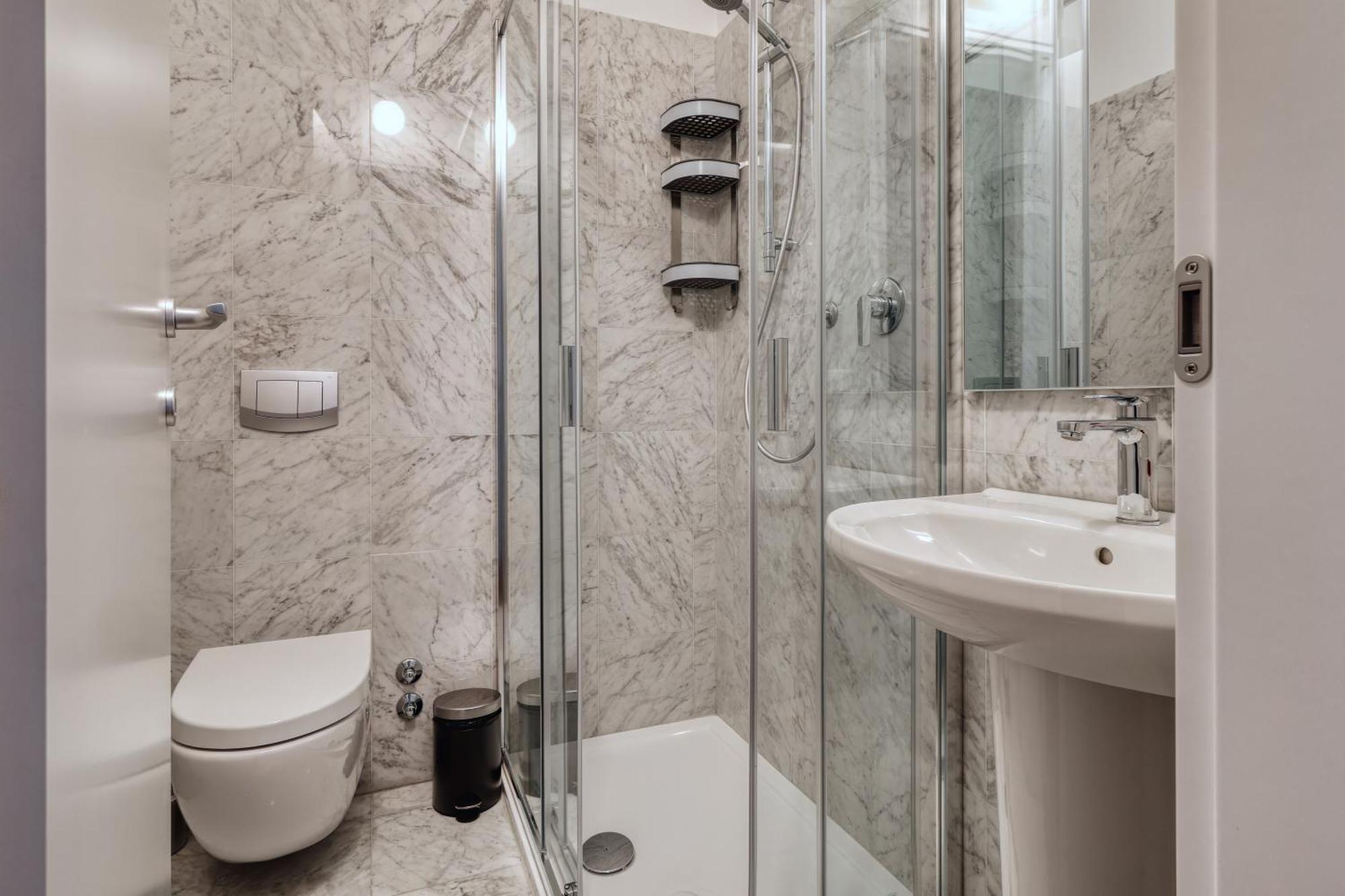 Appartement Joivy Chic 3-bed Flat Near Colonne Di San Lorenzo *