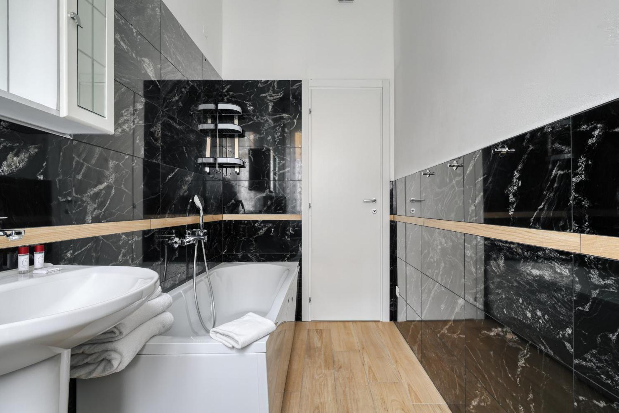 Joivy Chic 3-bed Flat Near Colonne Di San Lorenzo Appartamento Milano